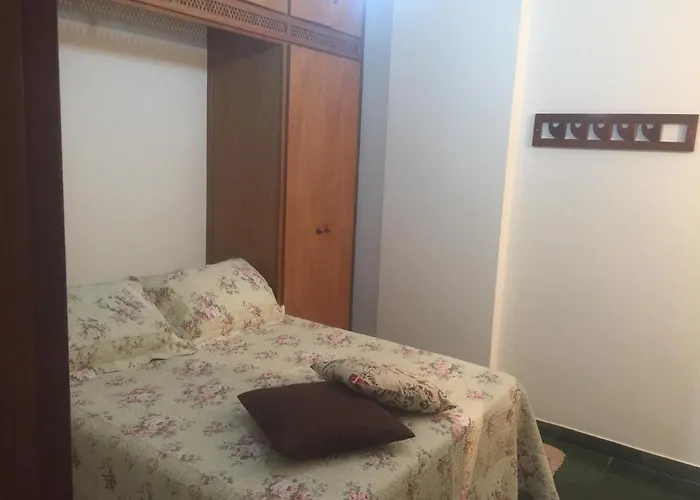 Apto. No Terreo Enseada Ubatuba Com Piscina P/ 5 Pessoas